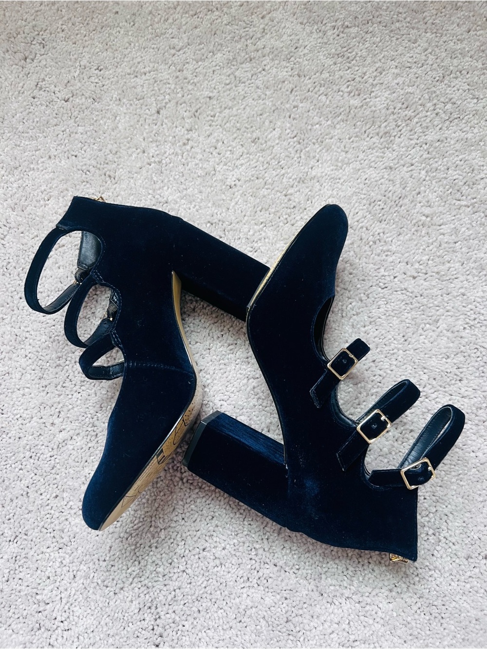 Bella Vita Velvet Triple-Strap Mary Jane Block Heel Pumps - Navy women’s 7M - Picture 4 of 9
